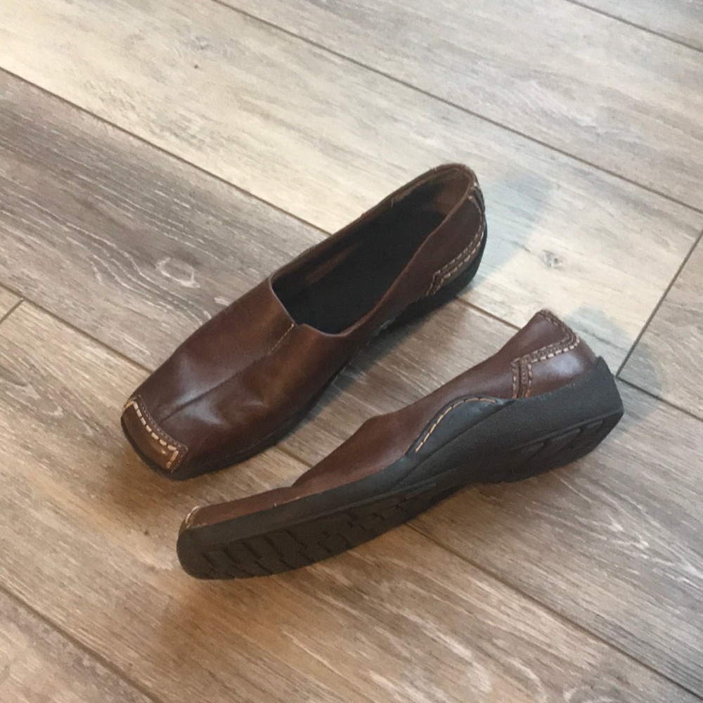 Naturalizer flats in EUC!  Leather upper Sz 7.5